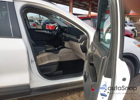 2021 Ford Escape Sel z USA, uszkodzony, nr VIN 1FMCU0H64MUA63896